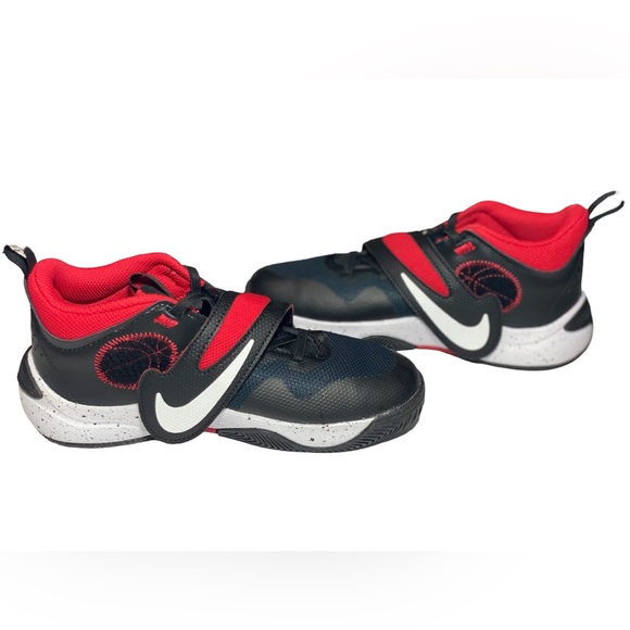 Nike Boys Team Hustle D11 RED Basketball Shoes Sneakers DV8994-003 Sz 3Y EUC - Picture 9 of 10